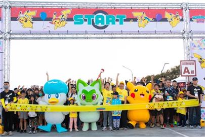 快新聞／陪寶可夢一起跑步！1.3萬人湧中央公園　「IP路跑」成新趨勢