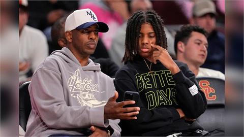 NBA(影)／「保羅船長」終於找到新東家！透過三方交易前往暴龍但前途仍未卜