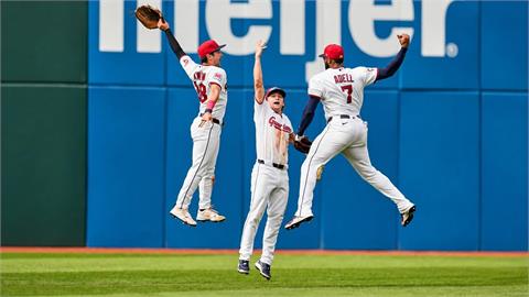 MLB(影)／首轟賞教練一巴掌爆紅！哈爾平這次一棒轟上龍頭　守護者3連霸希望復活