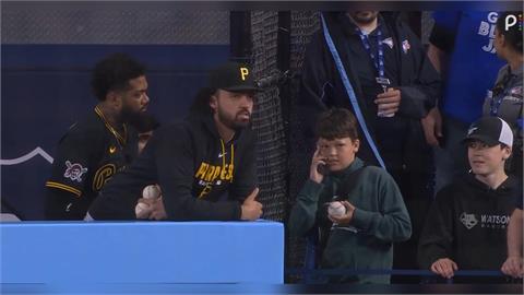 MLB(影)/拒絕交出首轟球!海盜緊急啟動「交易談判」與小球迷的大打心理戰