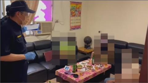 瞎掰理由百百款！　 4男2女小吃店內好歡樂　警逮正著辯稱「來借錢」