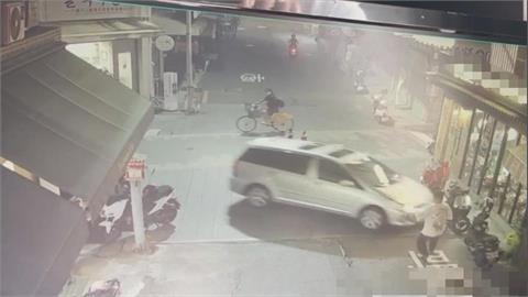 險撞進拉麵店　76歲駕駛拄拐杖下車稱油門操作不慎