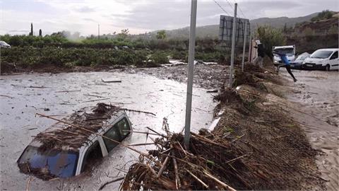 冰雹.暴雨席捲西班牙　暴漲河水沖走房屋釀7人失蹤