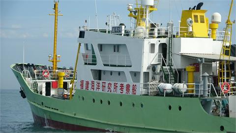 中國公務船闖金門海域　海巡急驅離驚見「神秘探測儀」