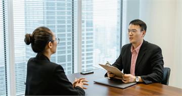 抱怨薪資3萬8要跑全台！她面試「一舉動」全網不挺：開頭就出局了