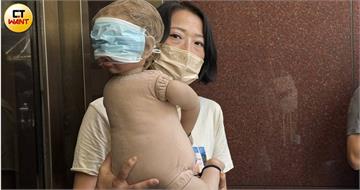 殘殺剴剴遭重判！劉姓保母另案開庭　民眾帶「假娃」還原施虐狀況
