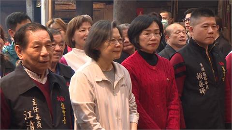 蔡英文力挺蘇巧慧　連跑3廟宇參香喊「新北女人當家」