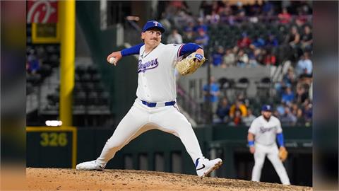 MLB(影)／遊騎兵30歲老菜鳥終於大聯盟初登板！演出3上3下還K掉明日之星收尾