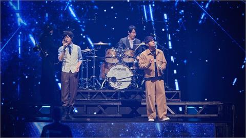 周杰倫當五月天嘉賓？阿信發邀請函「來我們演唱會能炫耀更多」周董回應了