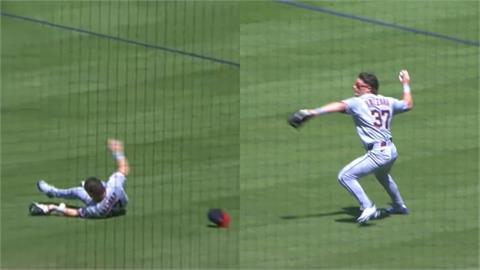 MLB(影)／哩溝皂！經典賽「澳洲狀元」秀翻滾飛撲「光速傳球」殺死跑者隊友嗨爆