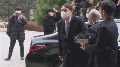 執政黨議員倒戈　南韓總統尹錫悅彈劾案204票通過
