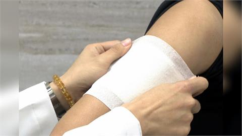 日男天天用痠痛貼布「腎功能急速惡化」！藥師揭「風險族群」別亂用