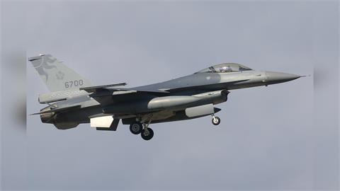 快新聞/失事6700號F-16V今夜訓墜海 過往昂飛英姿曝光