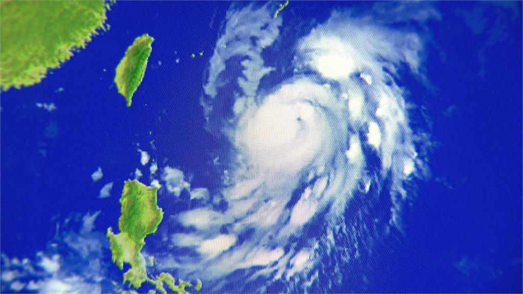 梅莎最快週一轉強颱　侵台機率低　全台12縣市仍須注意局部大雨