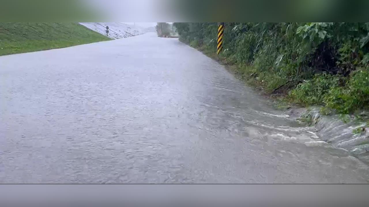 快新聞／鳳凰颱風來勢洶洶！10縣市風雨強度預測「已達停班課標準」