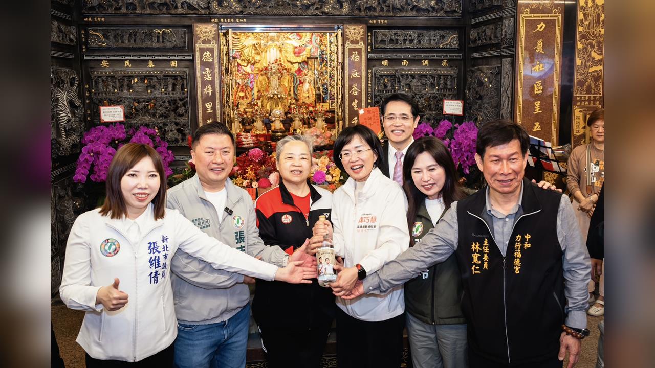 快新聞／人氣爆棚！蘇巧慧新北跑透透　李洋母親現身贈「金牌高粱」力挺