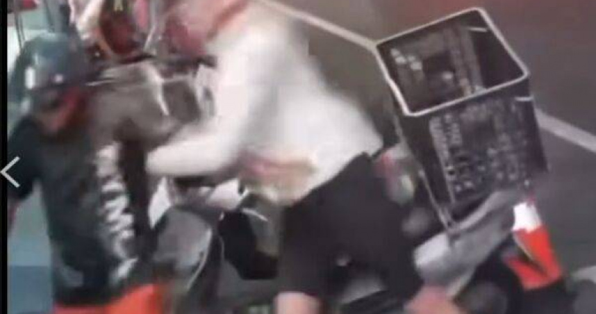 路怒瞬間爆炸!員林鬧區自行車機車相撞 互罵互推雙雙掛彩提告