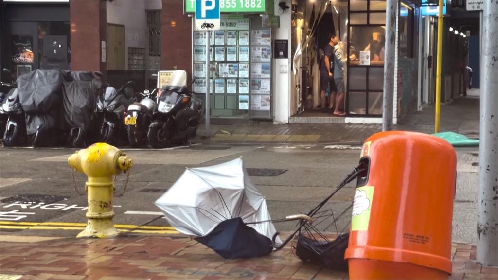 慘!超級颱風「萬宜」登陸 菲國最高級風暴警報撤離百萬人