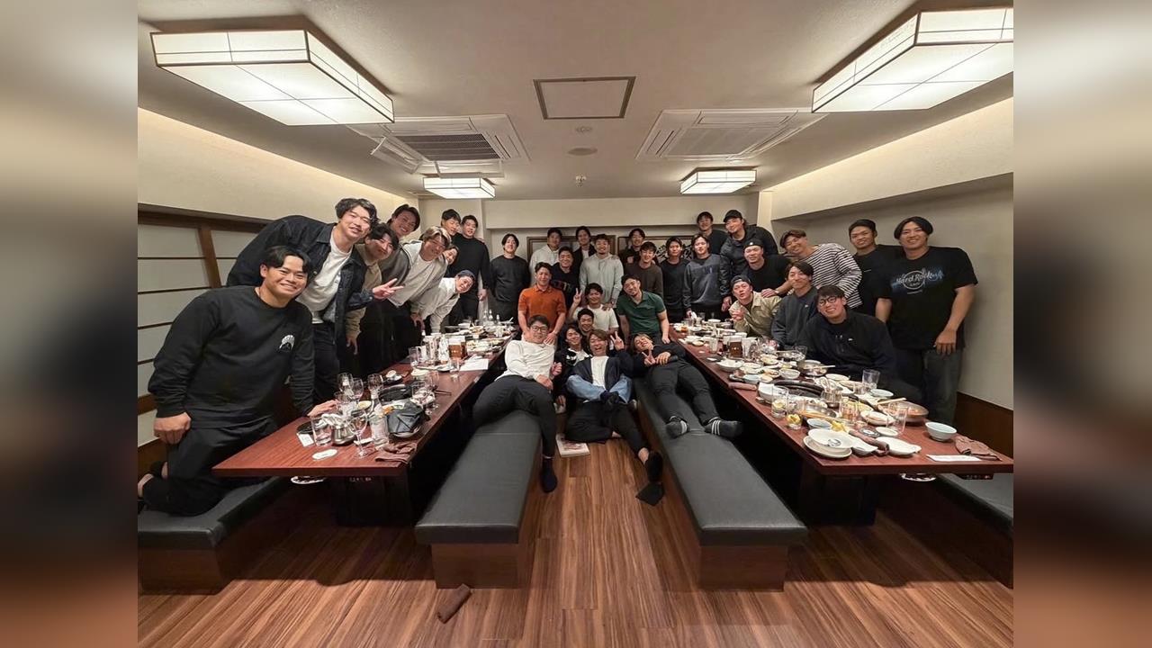 經典賽(影)／日本隊挑戰二連霸的秘密武器！大谷翔平率全員同框大啖燒肉凝聚向心力