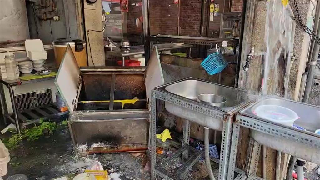 快新聞／屏東市小吃店起火！機車撞倒瓦斯桶氣爆　5人送醫治療