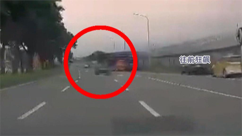 兒開車載母撞遊覽車! 遺體將相驗釐清死因