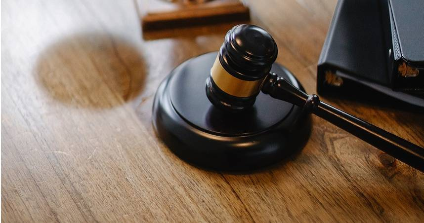 求救無人理!71歲女絕望殺害102歲失智母 自首心碎喊:我不行了