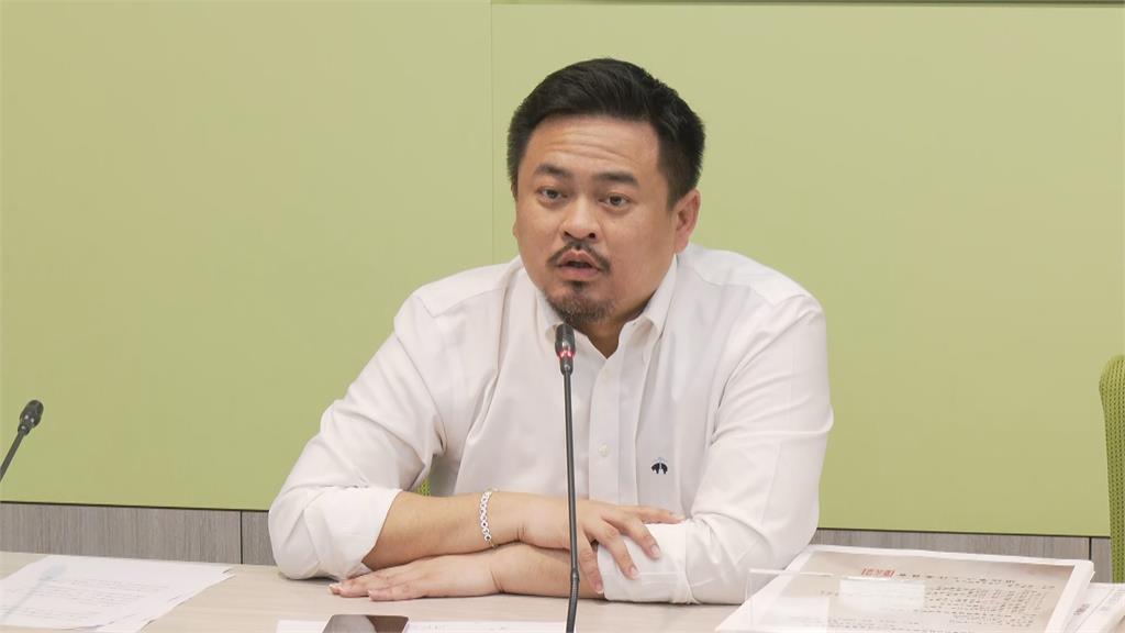快新聞／徐巧芯稱「馬奇諾防線」保護韓國瑜　綠委：她可以請教活在歷史的翁曉玲
