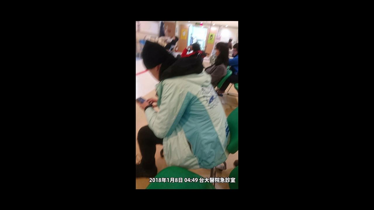 林昶佐陪洪慈庸就醫照曝光　打臉黃國昌「根本沒探戰友」