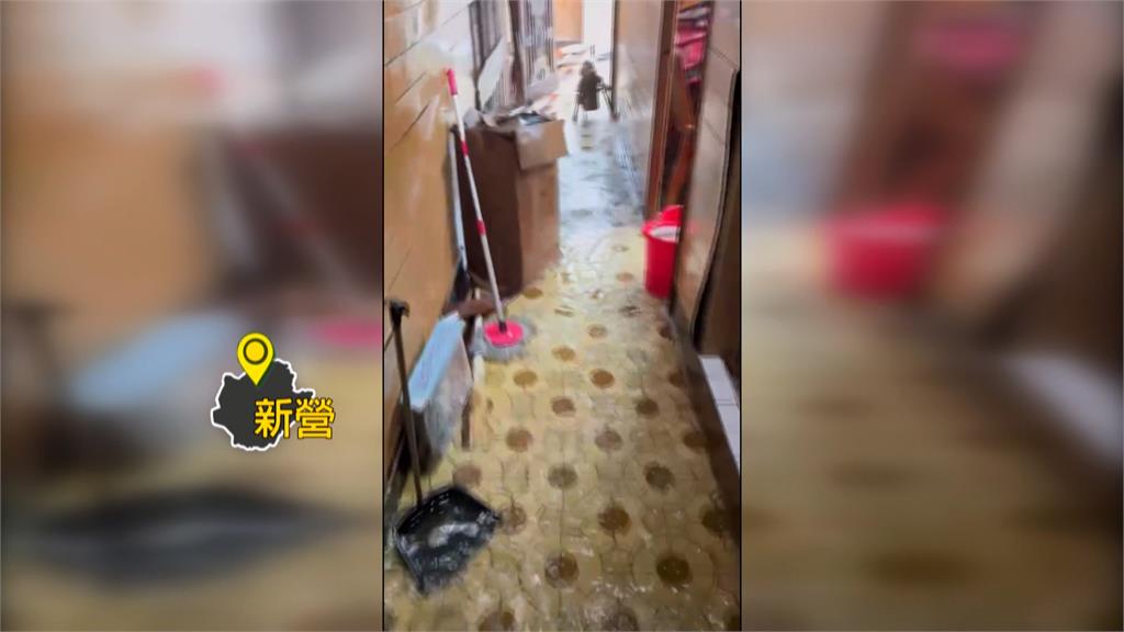 台南千戶住宅屋頂破損又遇大雨　里長跨區出動幫遮破洞