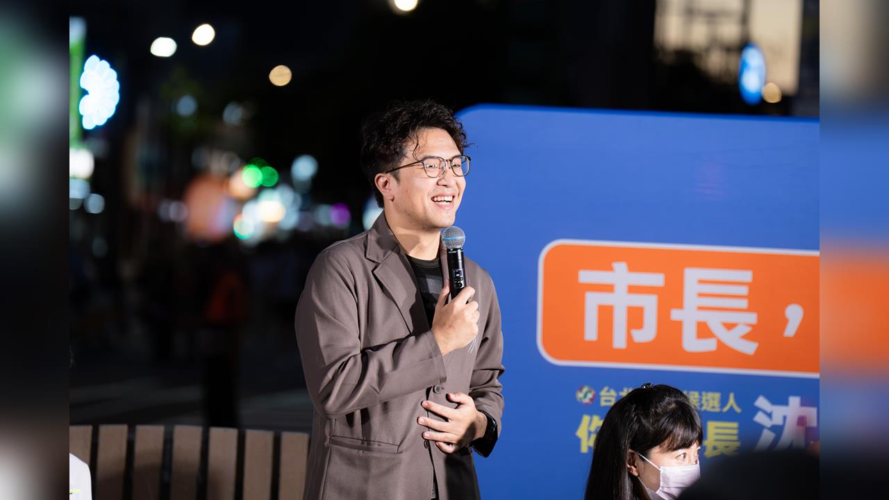 快新聞／沈伯洋南港開講！百張市民提問直攻兒虐、午餐　萌娃擊掌「超親民」