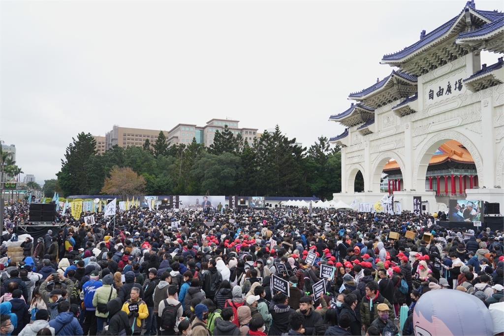 快新聞／「釘孤枝」無效！柯文哲抗告遭駁回　律師大讚：高院扛住壓力