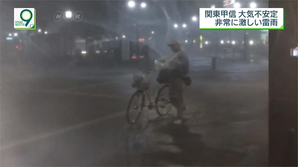 日本下大雨又高溫 靜岡縣燒津發放保冷袋給學生