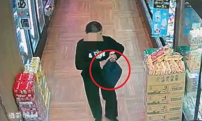 快新聞／假髮竟「畫」的！麥克筆塗黑頭頂　禿頭男偷永和超市下場曝