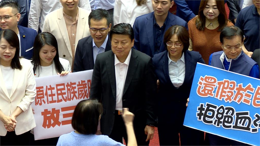 國定假日4+1藍酸反對不挺勞工　沈伯洋：民進黨提出的沒討論