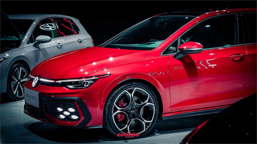 2025 Volkswagen Golf小改款發表！106.8萬起　Black Edition無預警現身