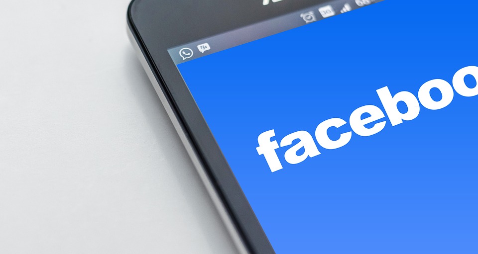 臉書在台測試語音直播新功能　邀名人線上開講