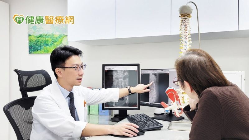 阿嬤彎腰刷牙竟骨折，原來是骨鬆造成「壓迫性骨折」