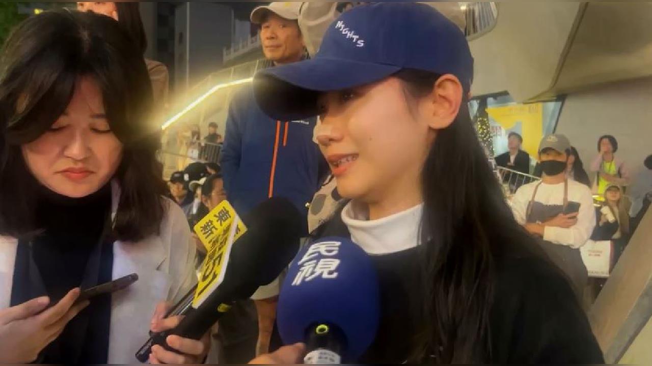 快新聞/逃兵通緝犯大開殺戒!衝進百貨從1樓砍到4樓 目擊者哽咽:大家狂逃