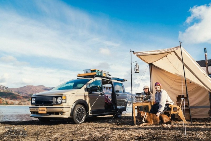 Damd 推出「Isolator」改裝套件，Honda Freed 化身 80 年代美式復古風