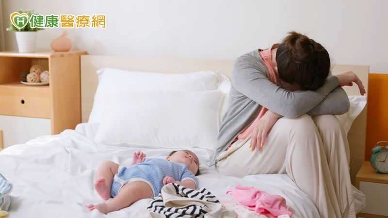 高齡產子卻遇產後憂鬱 醫給情緒照護與治療建議