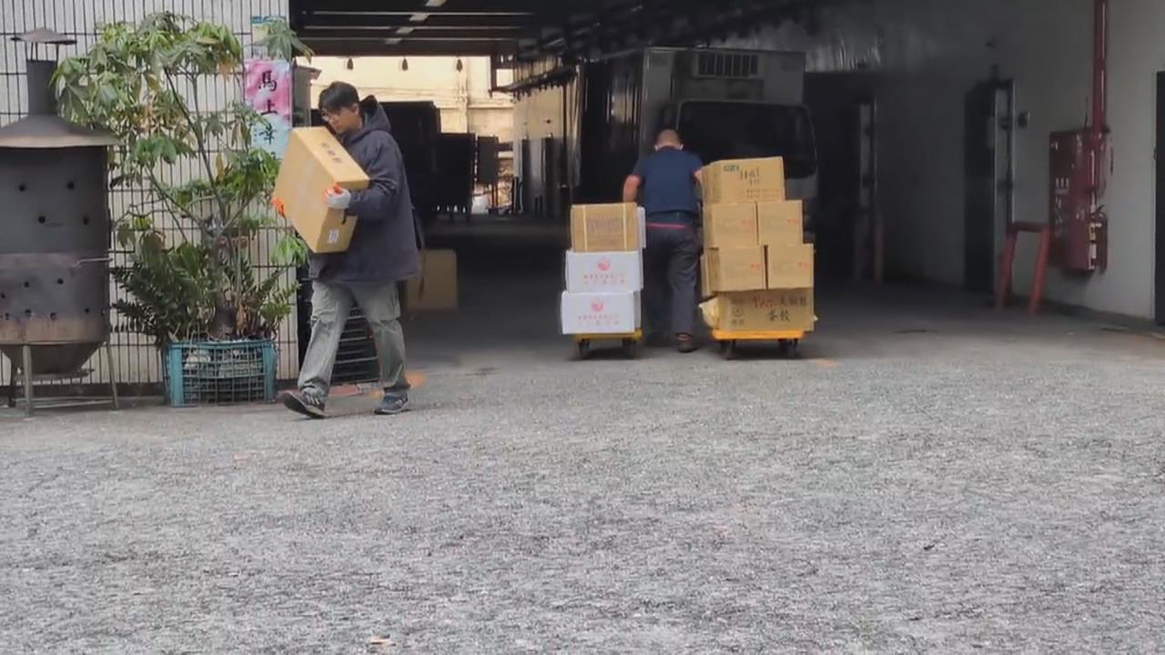 高雄藍議員邱于軒丈夫涉詐! 食材行"改標洗產地"5萬交保