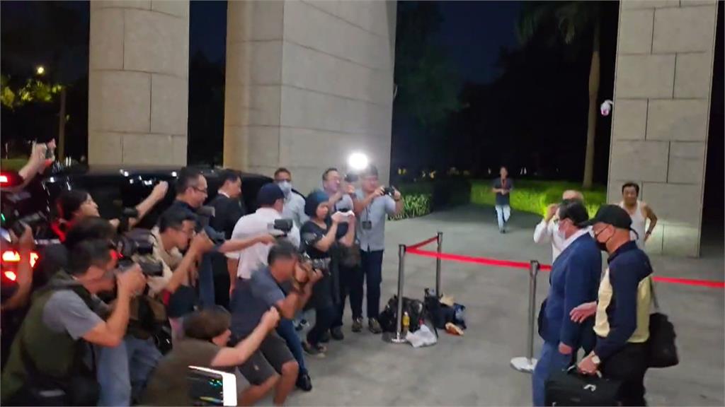 半夜籌2800萬現金免2小時　鄭文燦收押48天獲交保