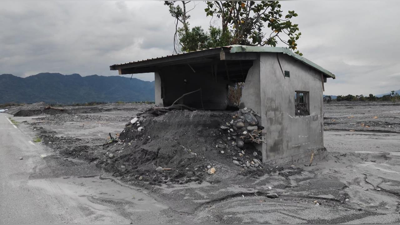 異言堂(影)／堰塞湖土砂何處去   堆積億萬土方只能聽天命?