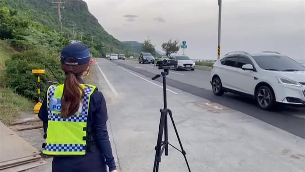 別耍小聰明！汽車遇塞搶快開上機慢車道　警方加強取締