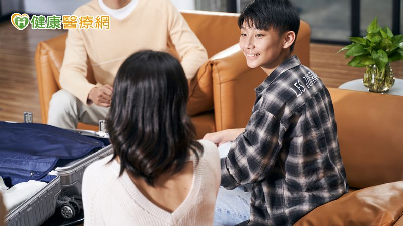 暑假來臨! 親子「互動對話」可降低青少年偏差風險