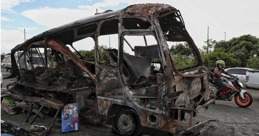 哥倫比亞驚傳多起「連環恐怖攻擊」! 汽車、機車炸彈釀至少7死
