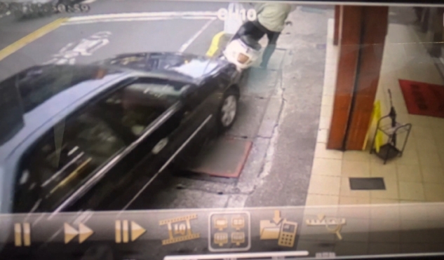 南投車輛暴衝！　50多歲駕駛疑身體不適猛撞前車