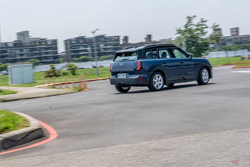 入門、卻一點也不廉價的日常純電優選｜Mini Countryman E 試駕