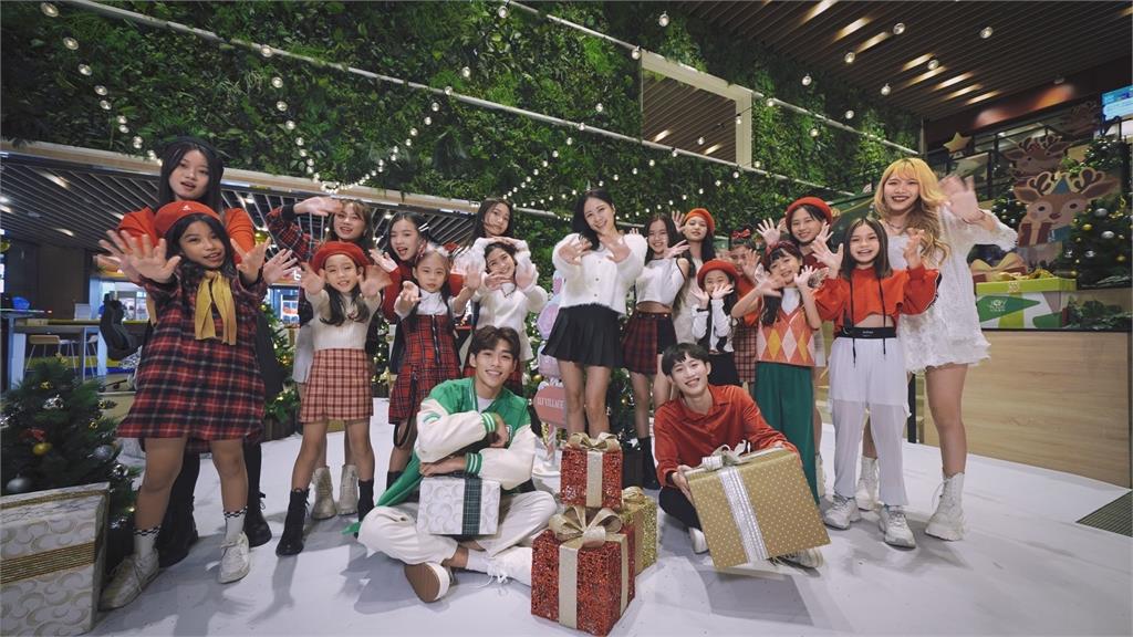 平安夜報佳音！全台唯一韓系演藝公司「舞客娛樂」推出家族耶誕歌曲