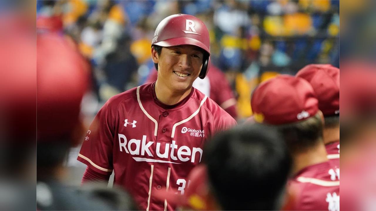 中職(影)／樂天桃猿成晉「美技連發」！全壘打牆前關鍵「跳躍接殺」守住勝利